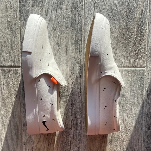 Nike White Slip-On Shoes with Black Accents - Picture 2 of 4